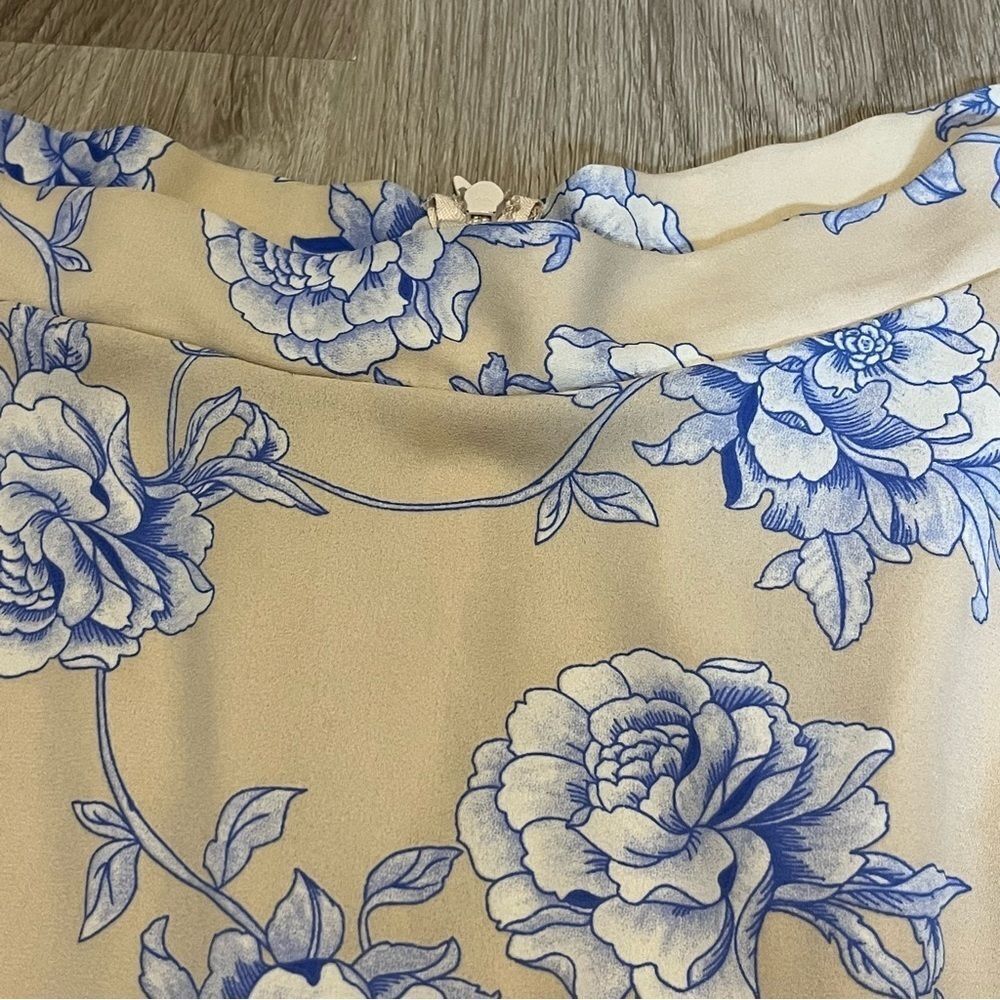 Audrey 3+1 Blue & White Floral Print Skirt - Picture 7 of 7